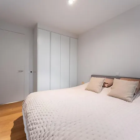 Skyg003 - Wonderful And Spacious * De Panne